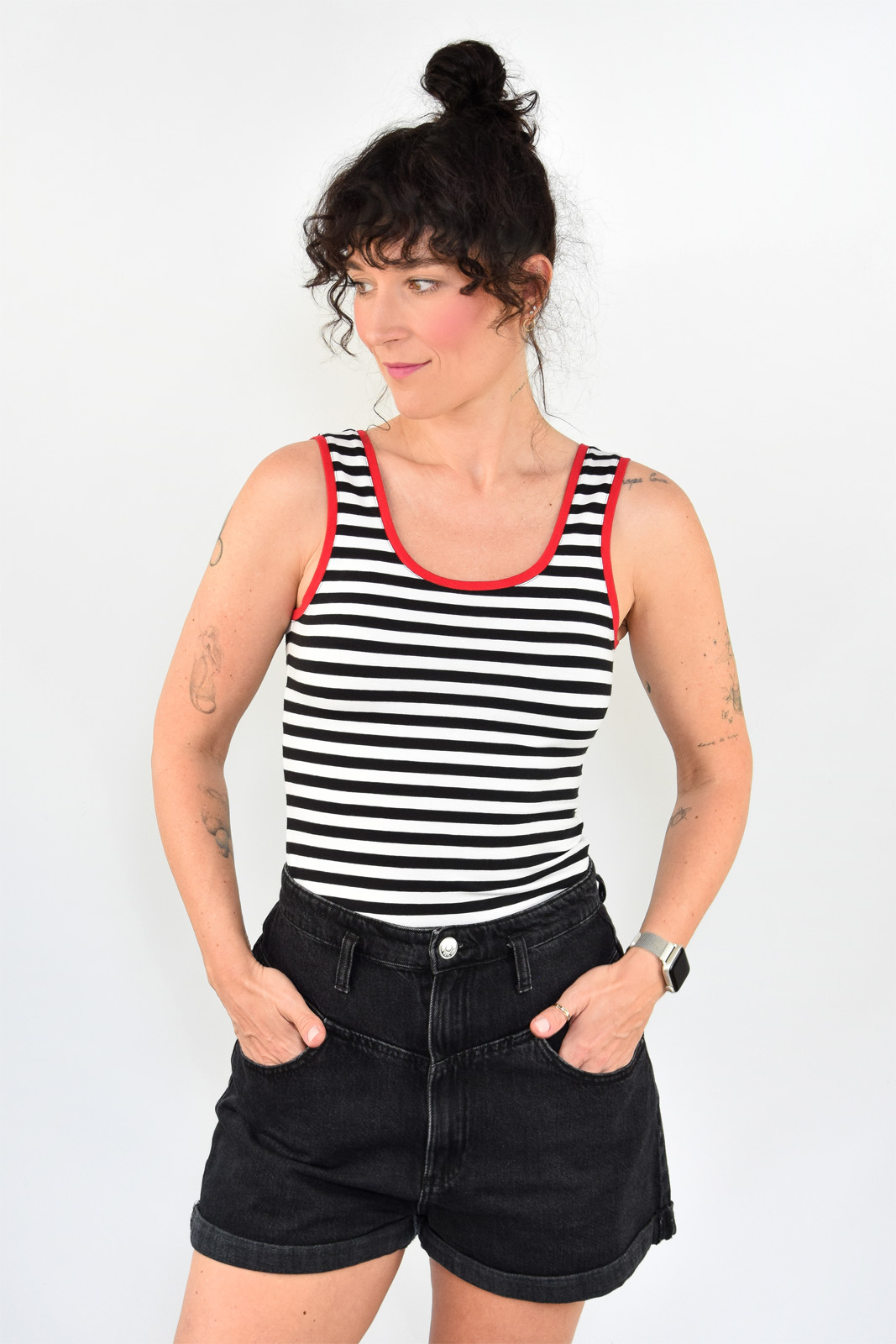 animush top w czarno-białe paski